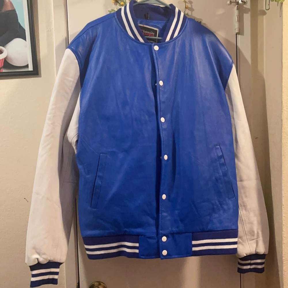 New blue and white jacket!!!